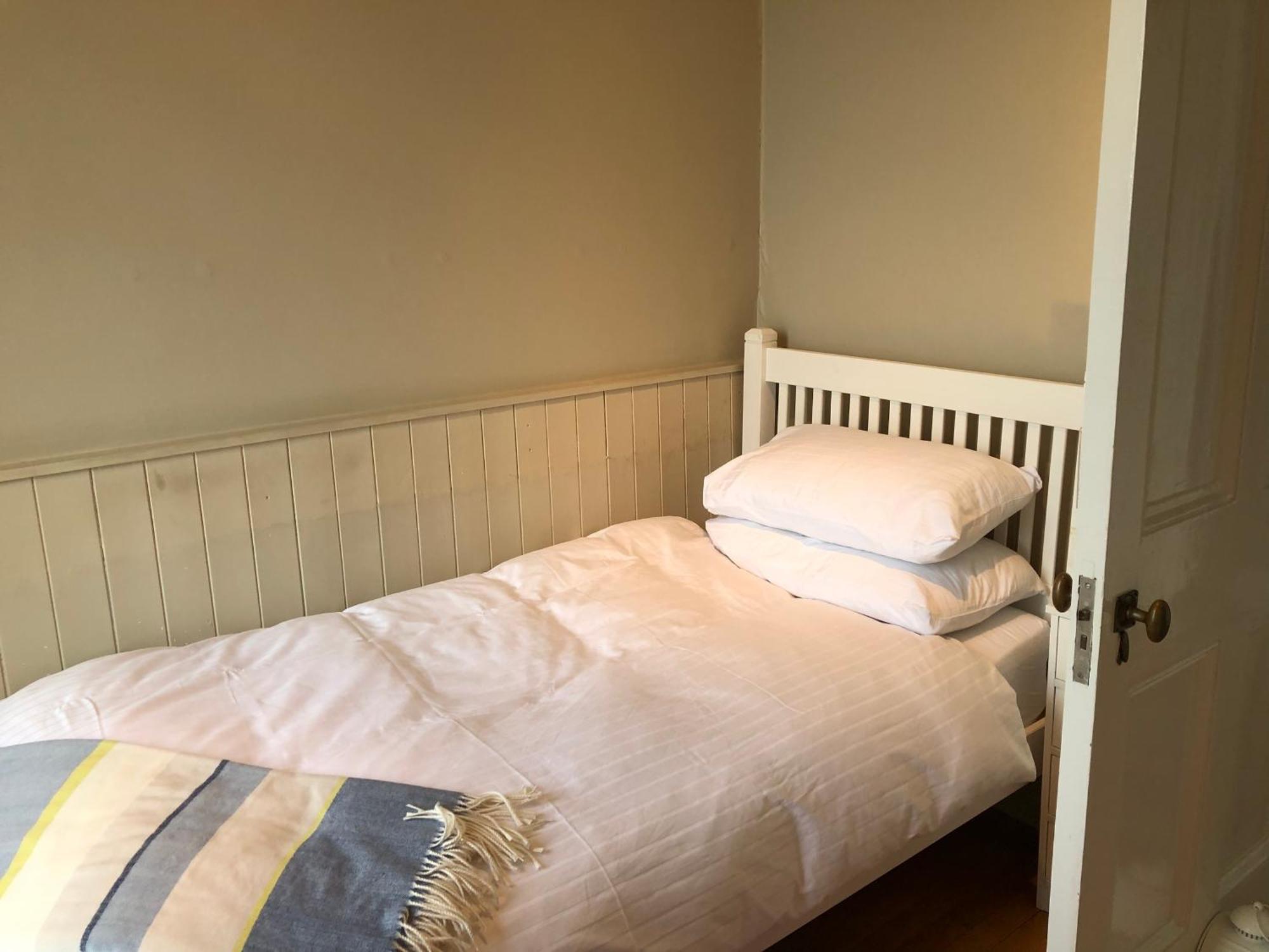 5 Shore Street Donaghadee Bilik gambar